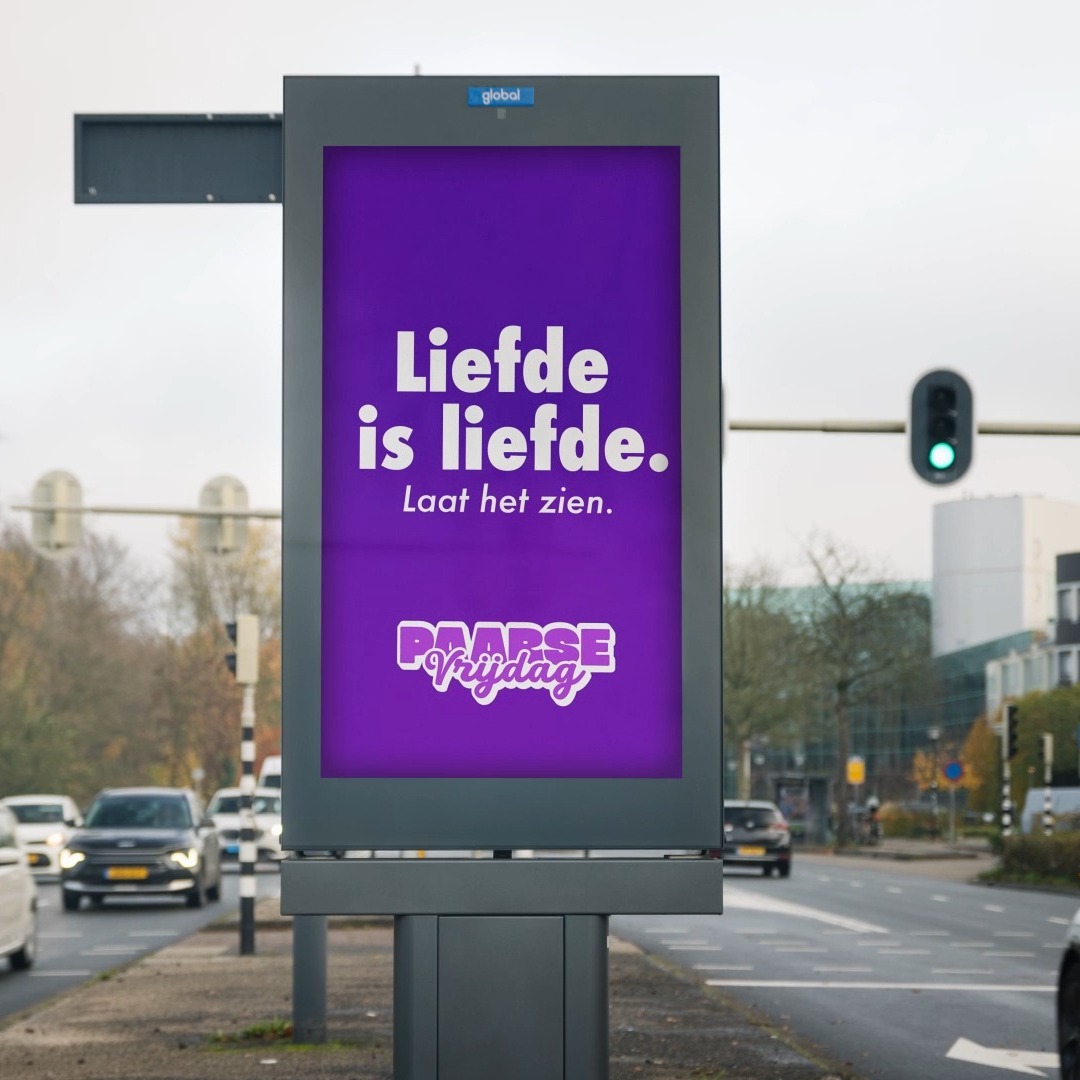 Een simpele boodschap met een grote betekenis. Vandaag maken wij dat zichtbaar. 💜 #PaarseVrijdag